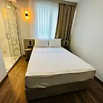 Royal 3*