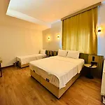 Royal Hotel