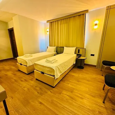 Royal Hotel 3*
