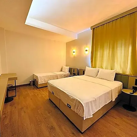 Royal Hotel 3*