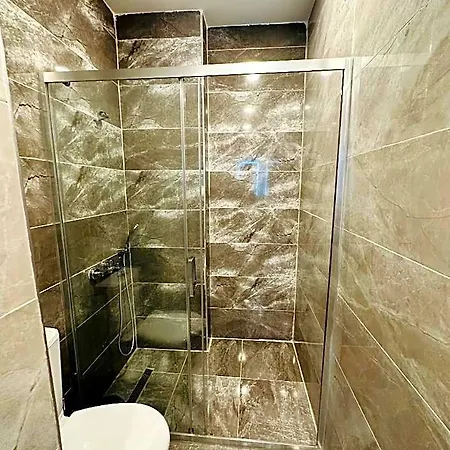 Royal 3*