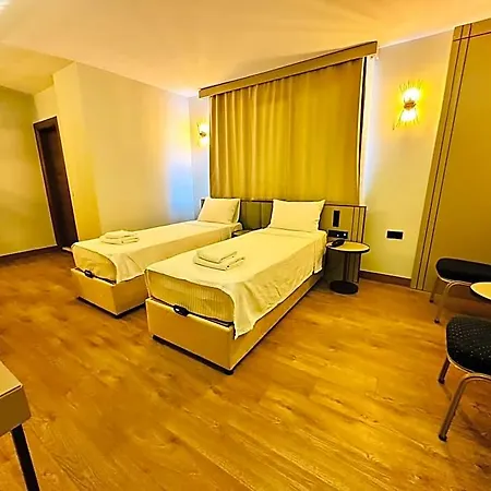Royal Hotel 3*