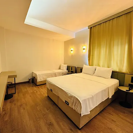 Royal Hotel 3*